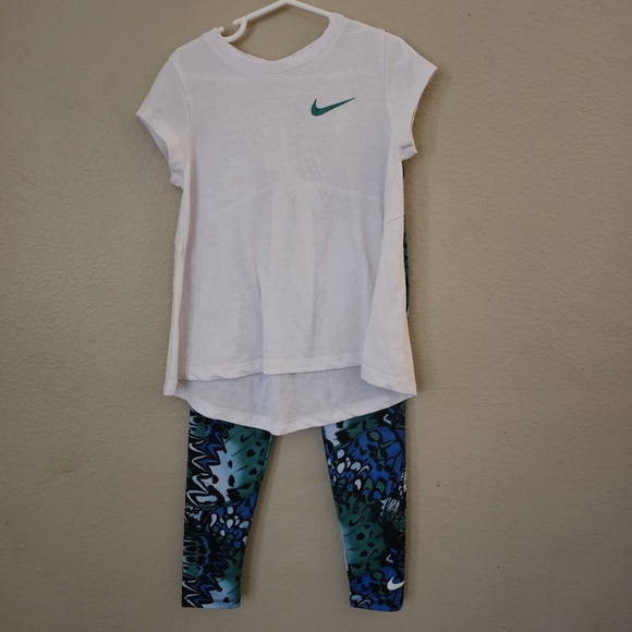 Nike Blue and Green Matching Set with Botanical Leggings - Picture 8 of 14